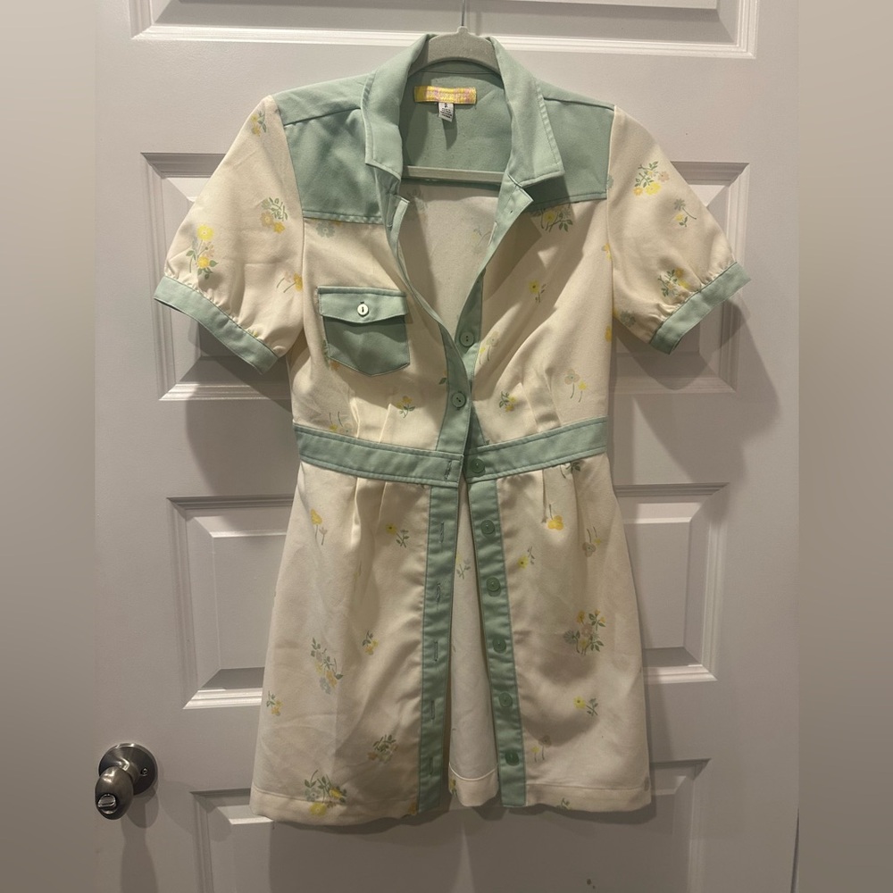 Urban Outfitters Cream Mini Dress with Mint Trim and Yellow Floral - Picture 5 of 11
